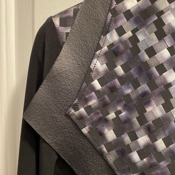 Black and silver jacket - Picture 3 of 4